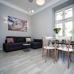 Barbican By Landmark Apartment